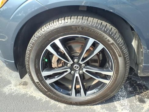 Used 2021 Volvo XC60 T5 Momentum w/ Protection Package Premier AWD/4WD image 15