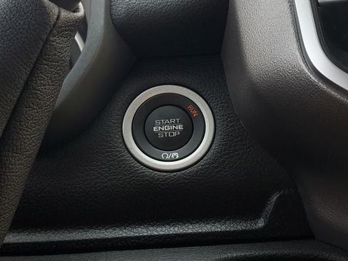 Certified 2025 RAM 2500 Big Horn AWD/4WD image 36