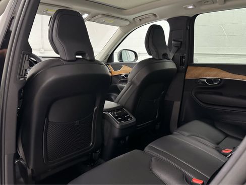 Used 2023 Volvo XC90 B6 Core w/ Protection Package Premier AWD/4WD image 14