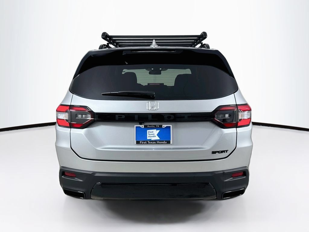 New 2026 Honda Pilot Sport image 6
