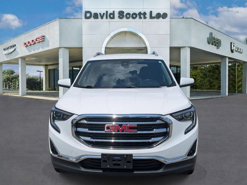 Used 2020 GMC Terrain SLT FWD image 2
