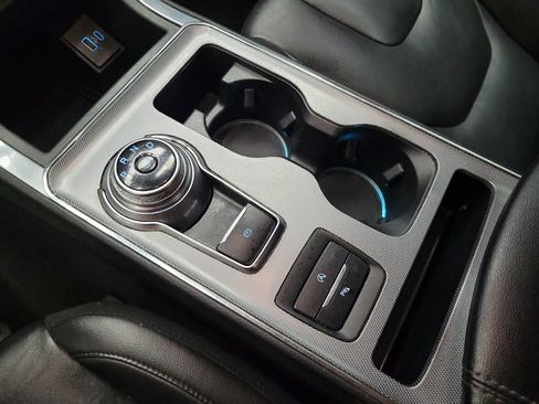 Used 2021 Ford Edge Titanium FWD image 26