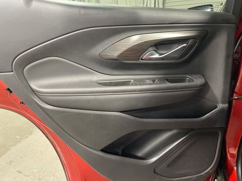 Used 2022 GMC Terrain SLT FWD image 21