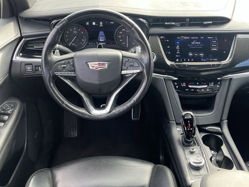 Used 2022 Cadillac XT6 Sport w/ Technology Package image 13
