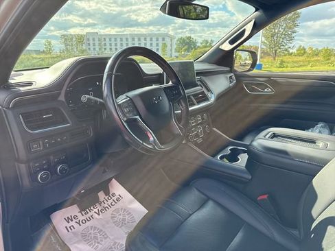 Used 2022 Chevrolet Suburban RST w/ Sport Performance Package image 18