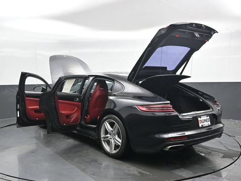 Used 2019 Porsche Panamera 4 AWD/4WD image 54