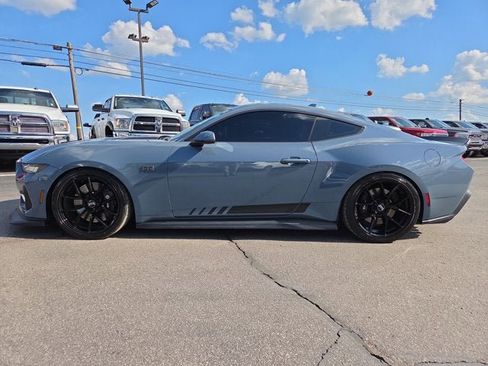 Used 2025 Ford Mustang GT Premium w/ GT Performance Package RWD image 5