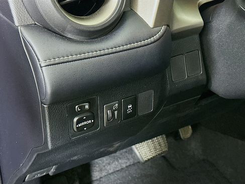 Used 2013 Toyota RAV4 XLE FWD image 16