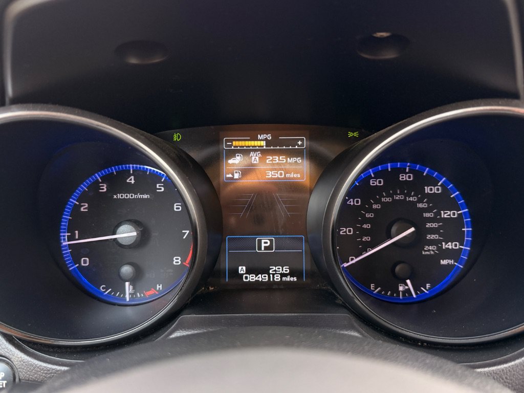 Used 2017 Subaru Outback 2.5i Limited AWD/4WD image 3