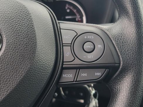 Used 2025 Toyota RAV4 LE image 28