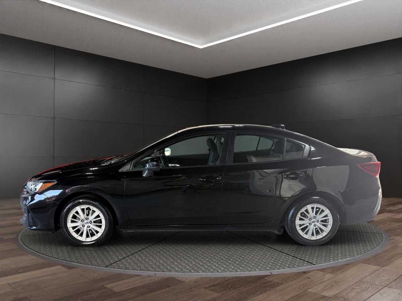 Used 2017 Subaru Impreza 2.0i Premium AWD/4WD image 5