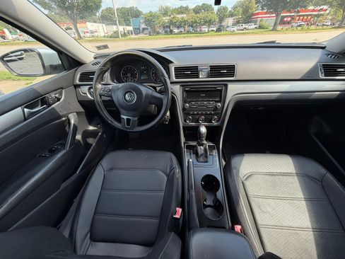 Used 2014 Volkswagen Passat 1.8T Wolfsburg Edition FWD image 17