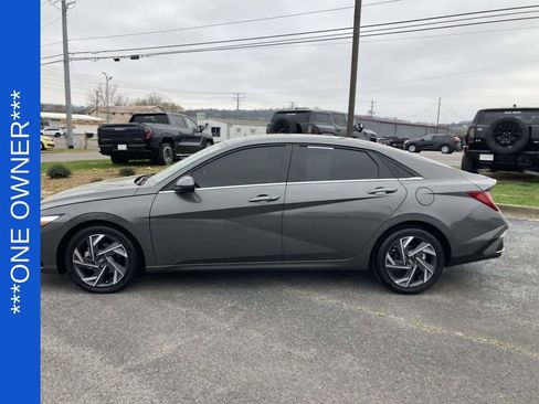 Used 2025 Hyundai Elantra SEL FWD image 7