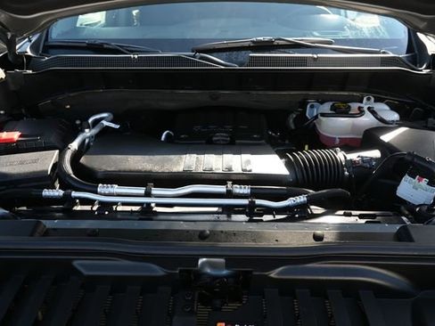 Used 2025 Chevrolet Silverado 1500 Custom image 21