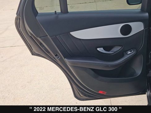 Used 2022 Mercedes-Benz GLC 300 4MATIC image 18