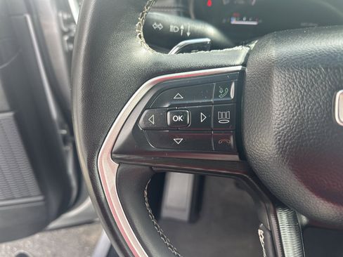 Used 2023 Jeep Grand Cherokee L Altitude image 13