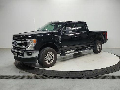 Used 2021 Ford F250 XLT w/ XLT Premium Package AWD/4WD image 4