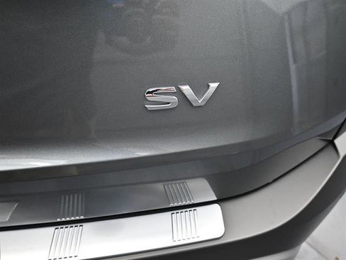 Used 2023 Nissan Rogue SV image 5