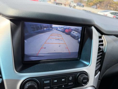 Used 2017 GMC Yukon SLE w/ SLE Value Package image 23