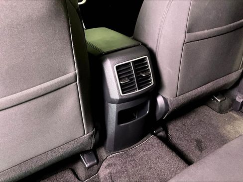 Used 2024 Kia Sportage LX image 10