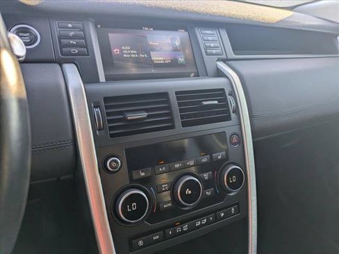 Used 2018 Land Rover Discovery Sport SE AWD/4WD image 12