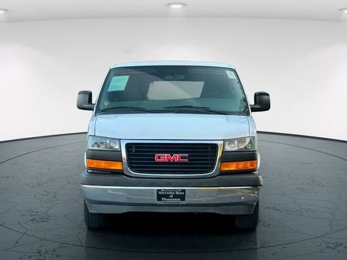 Used 2017 GMC Savana 2500 image 10