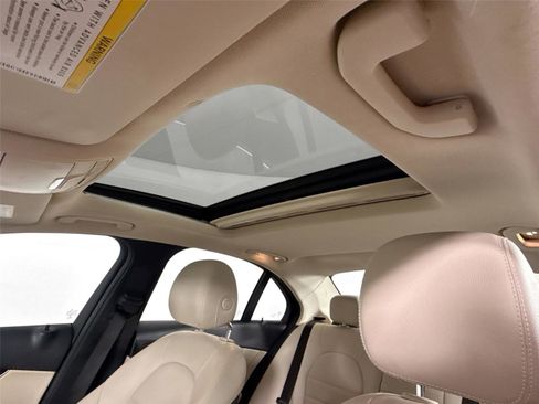 Used 2021 Mercedes-Benz C 300 Sedan image 6