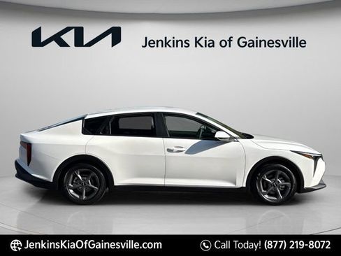New 2026 Kia K4 FWD image 2