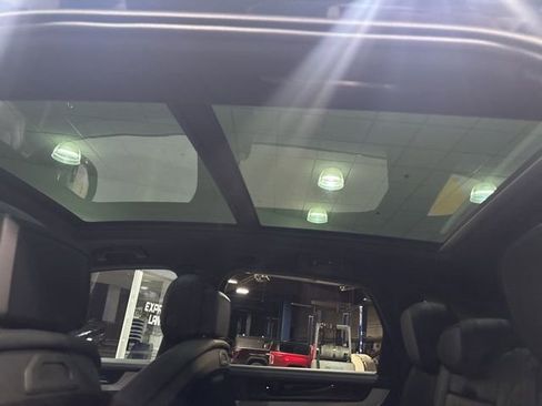 Used 2024 Porsche Cayenne S image 31