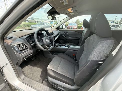 Used 2023 Nissan Rogue SV AWD/4WD image 10