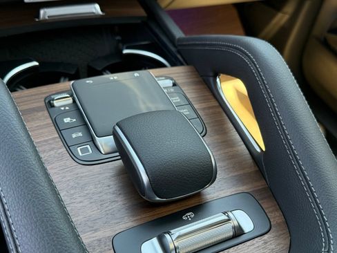 New 2026 Mercedes-Benz GLS 580 4MATIC image 24