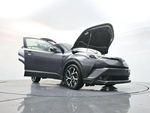 Used 2018 Toyota C-HR XLE FWD image 33