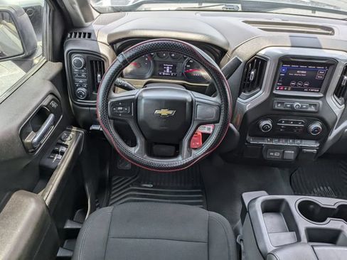 Used 2021 Chevrolet Silverado 1500 Custom AWD/4WD image 17