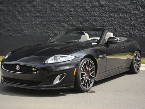 Used 2015 Jaguar XKR R RWD image 43