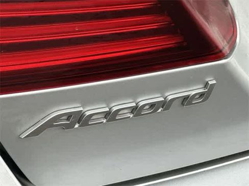 Used 2017 Honda Accord LX image 16