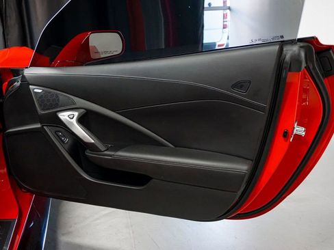 Used 2015 Chevrolet Corvette Z06 w/ 3LZ Preferred Equipment Group image 57