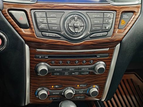 Used 2019 Nissan Pathfinder Platinum AWD/4WD image 8
