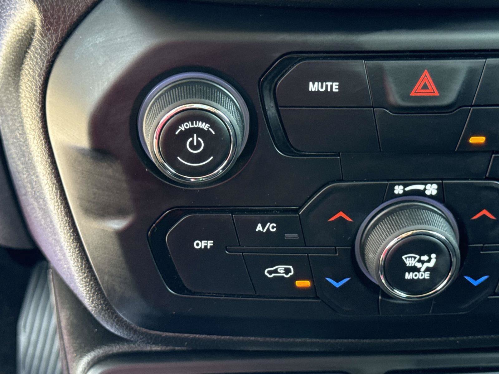 Certified 2023 Jeep Renegade Latitude AWD/4WD image 26
