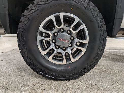 Used 2023 GMC Sierra 3500 SLT w/ SLT Preferred Package image 14