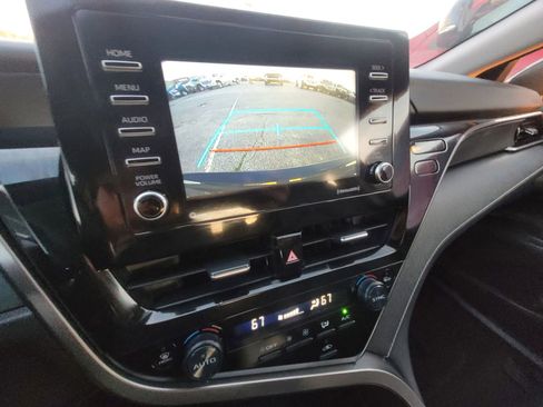 Used 2023 Toyota Camry SE image 17