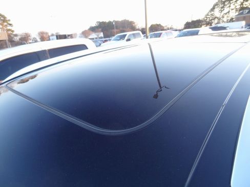 Used 2020 Lincoln Nautilus Black Label w/ Cargo Utility Package image 16