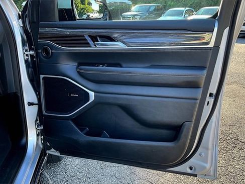 Used 2022 Jeep Wagoneer Series III image 25