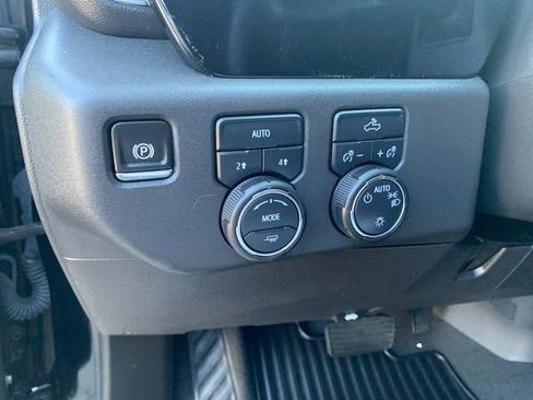 Used 2025 Chevrolet Silverado 1500 LT AWD/4WD image 24