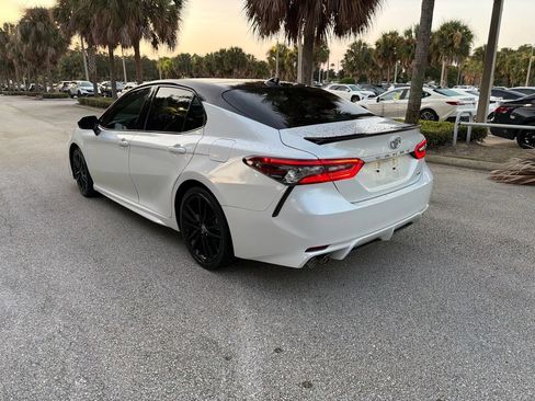 Used 2023 Toyota Camry XSE FWD image 3