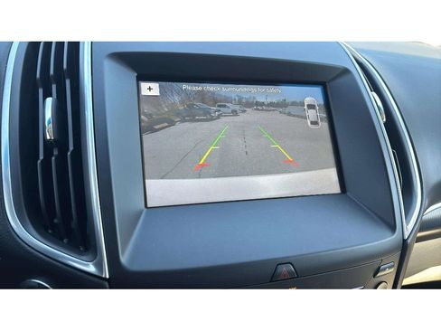 Used 2017 Ford Edge Titanium image 17