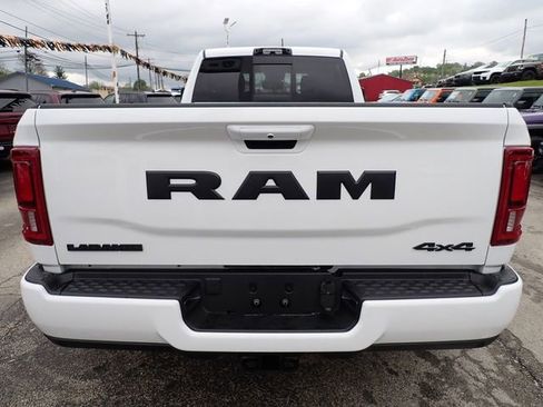 New 2026 RAM 3500 Laramie AWD/4WD image 4