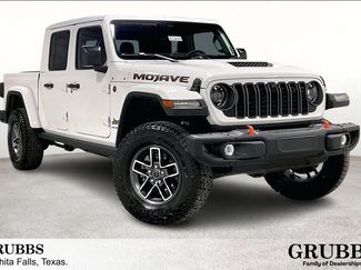 New 2026 Jeep Gladiator Mojave video 1