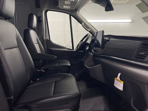 New 2026 Ford Transit 250 148 Medium Roof RWD image 28