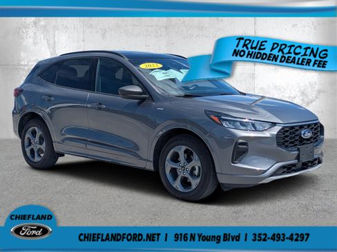 Used 2023 Ford Escape ST-Line w/ Tech Pack #1 AWD/4WD image 1