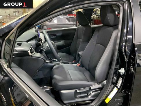 Used 2023 Toyota Corolla LE image 7